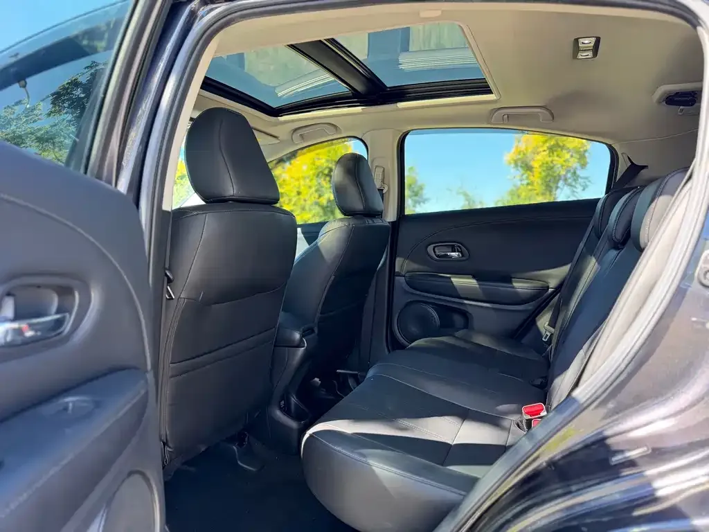 Honda Vezel — фото 7