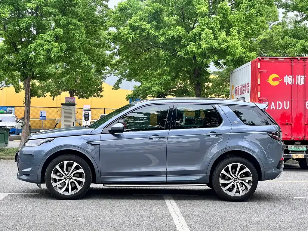 Land Rover Discovery Sport — фото 10