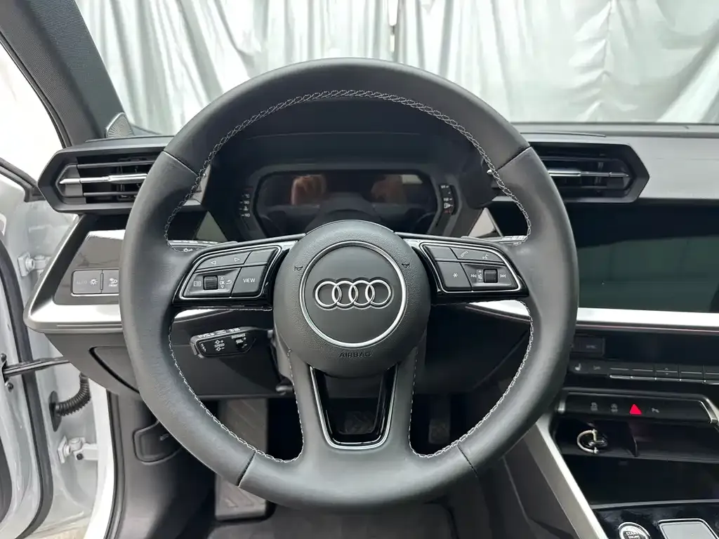 Audi A3 — фото 8