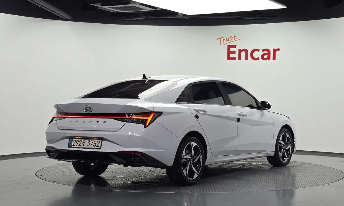 Hyundai AVANTE — фото 4