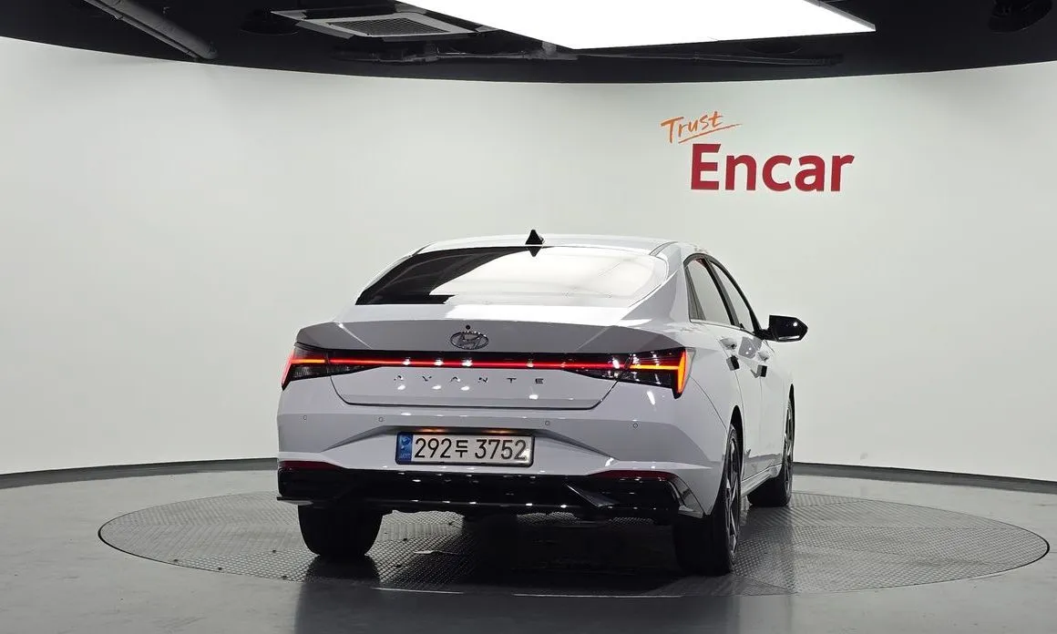 Hyundai AVANTE — фото 3