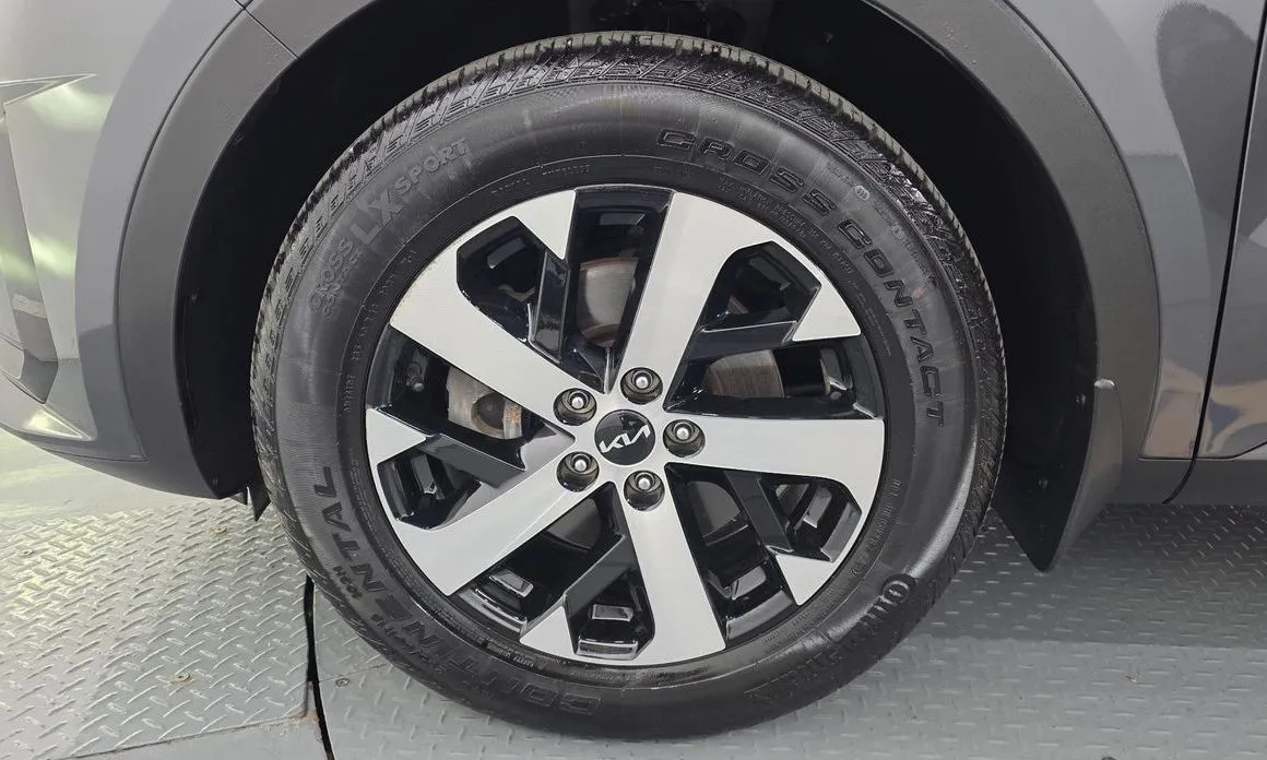 Kia Sorento — фото 7