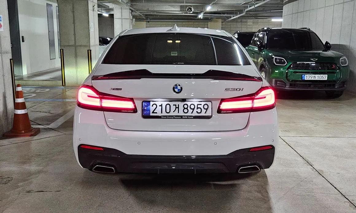 BMW 5-Series — фото 10