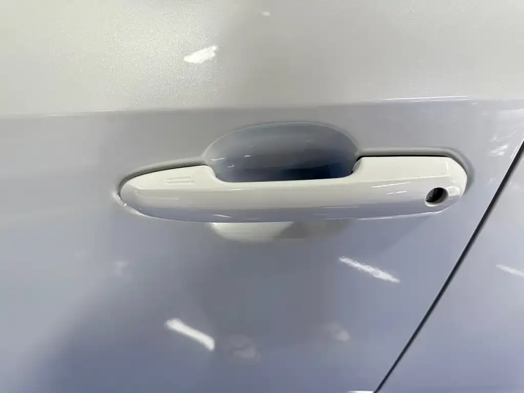 Toyota RAV4 — фото 6
