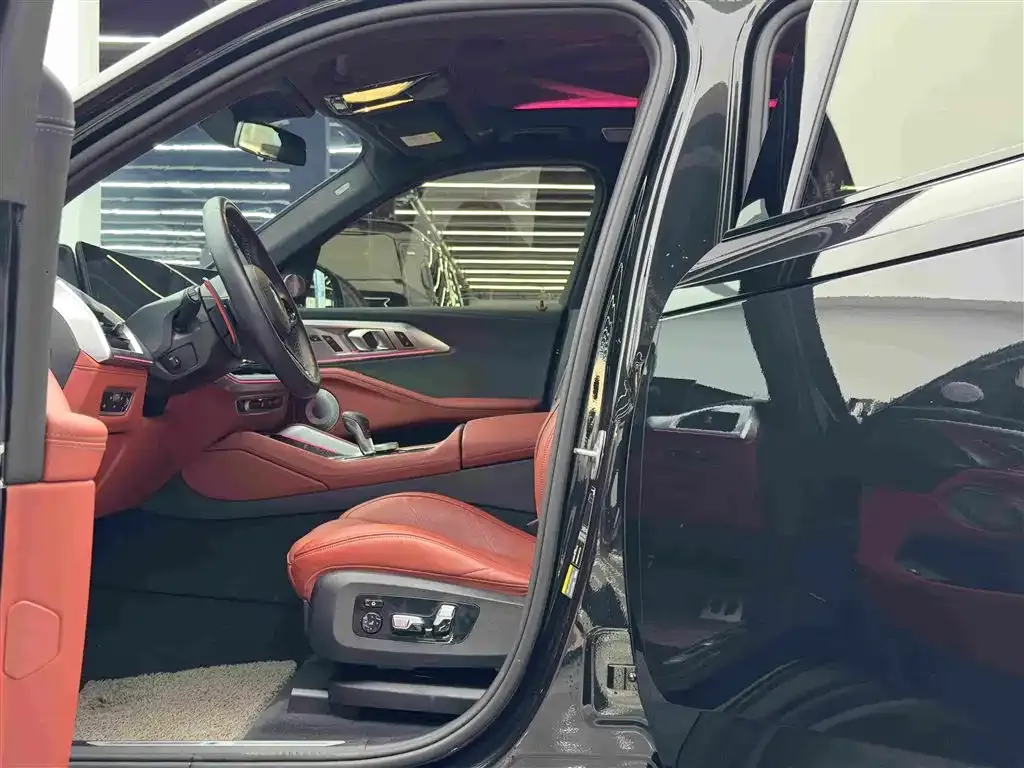 BMW XM — фото 7