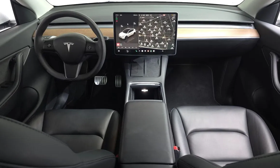 Tesla Model Y — фото 4