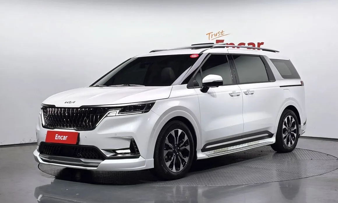 Kia Carnival — фото 1