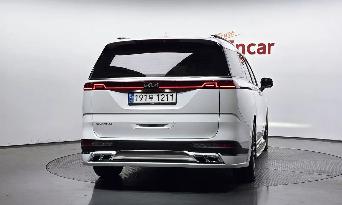 Kia Carnival — фото 10