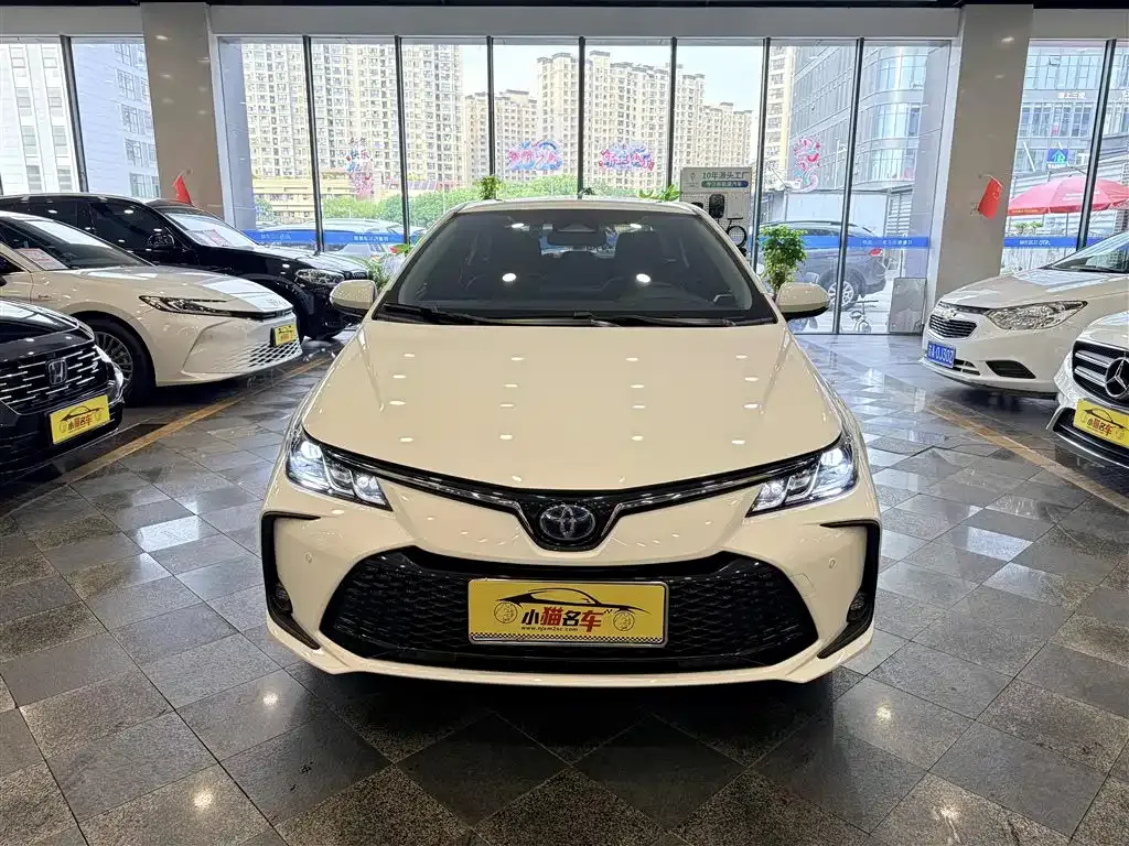 Toyota Corolla — фото 8