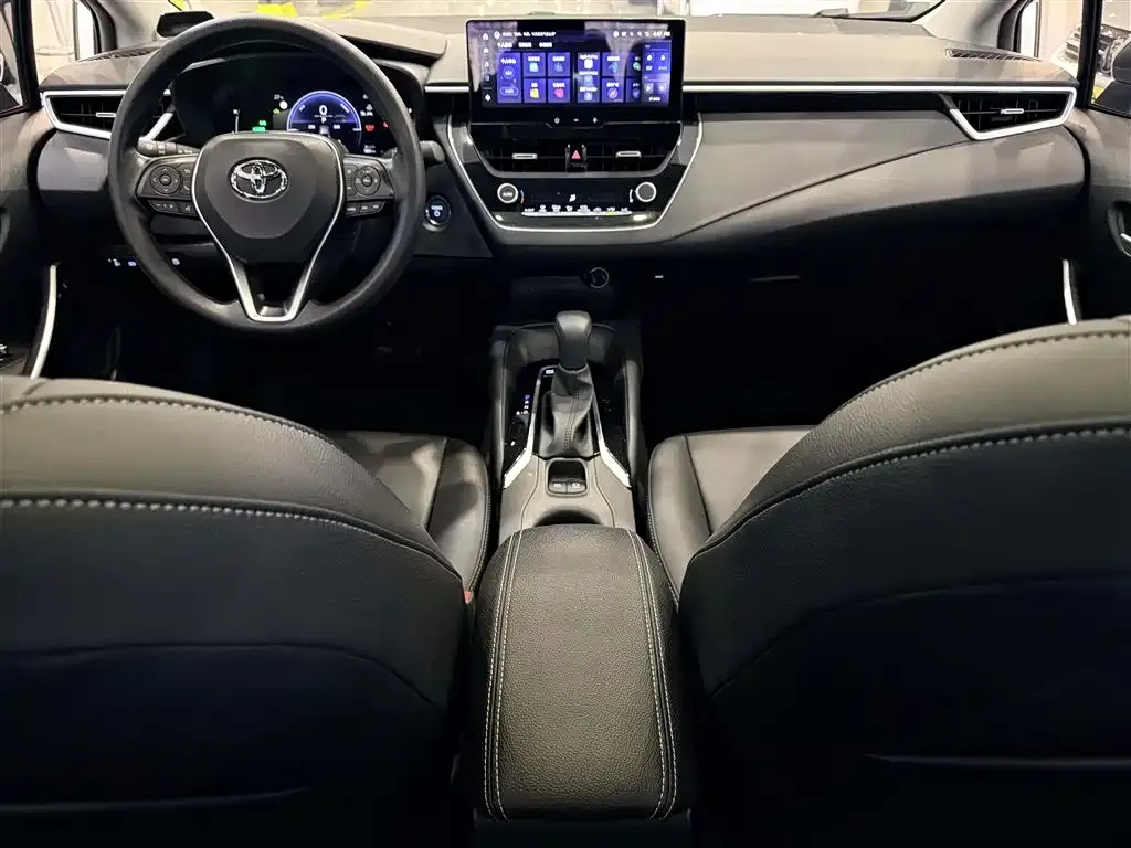 Toyota Corolla — фото 3