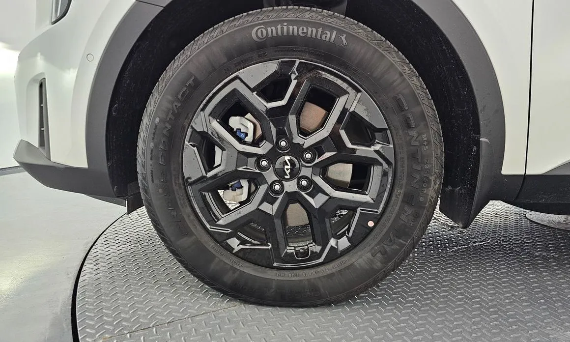 Kia Sorento — фото 9