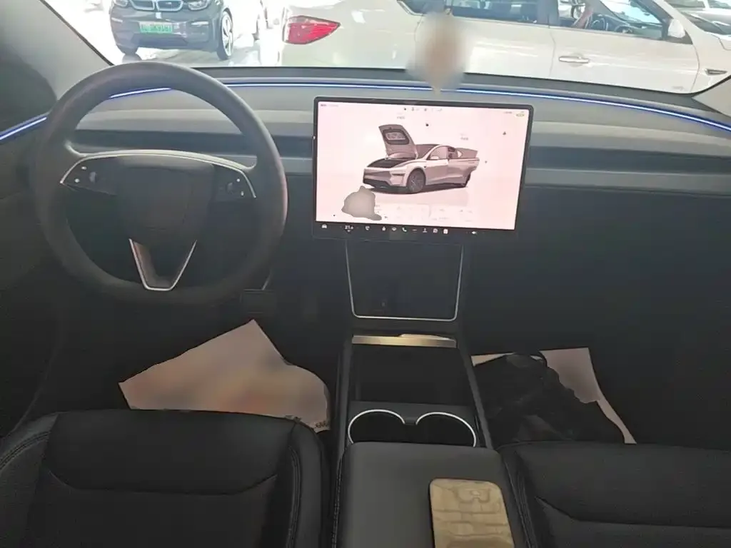Tesla Model Y — фото 4