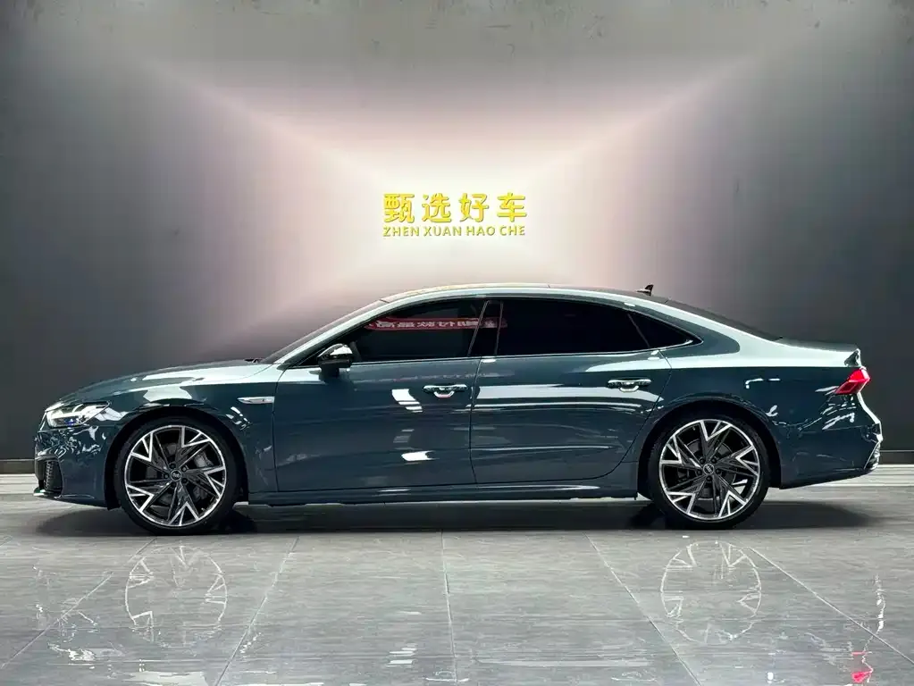 Audi A7L — фото 5