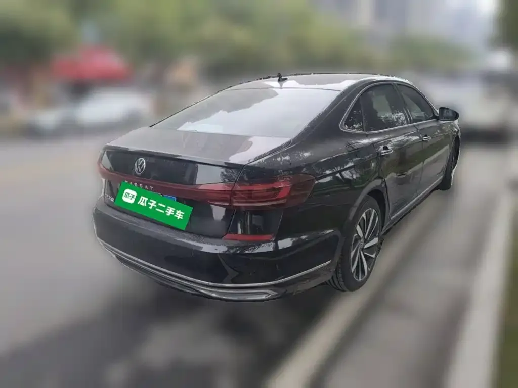 Volkswagen Passat — фото 7