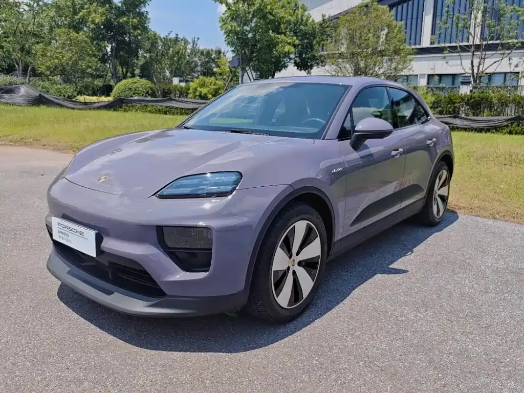 Porsche Macan EV — фото 1