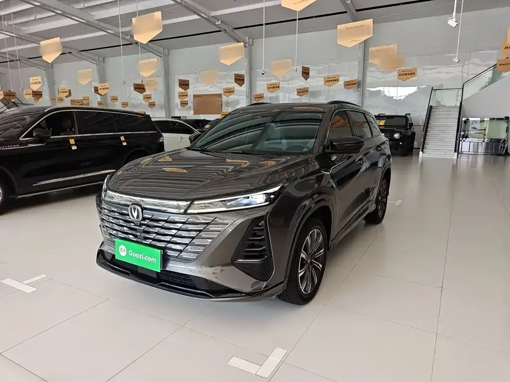 Changan CS75 PLUS — фото 1