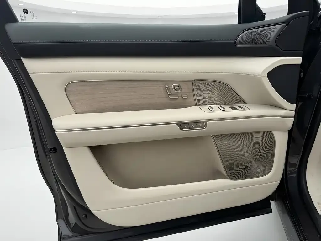 NIO ES8 — фото 3