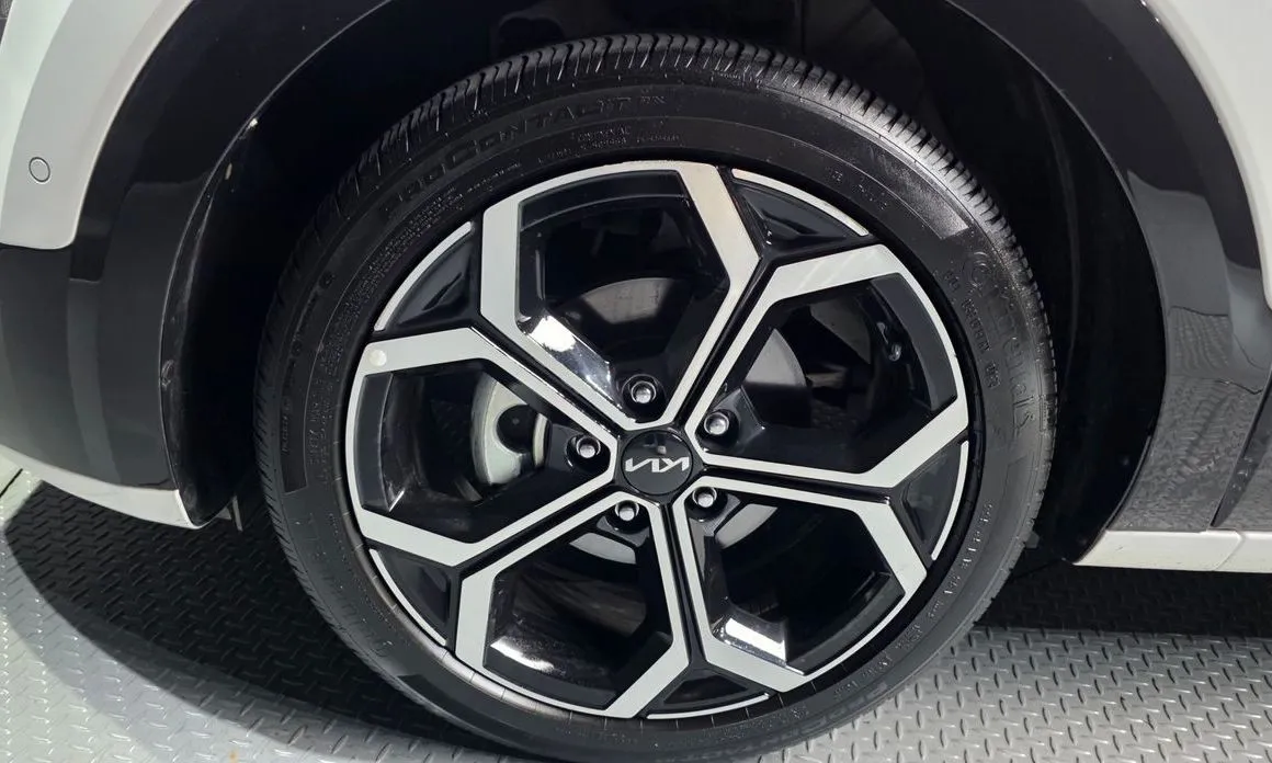 Kia Niro — фото 8