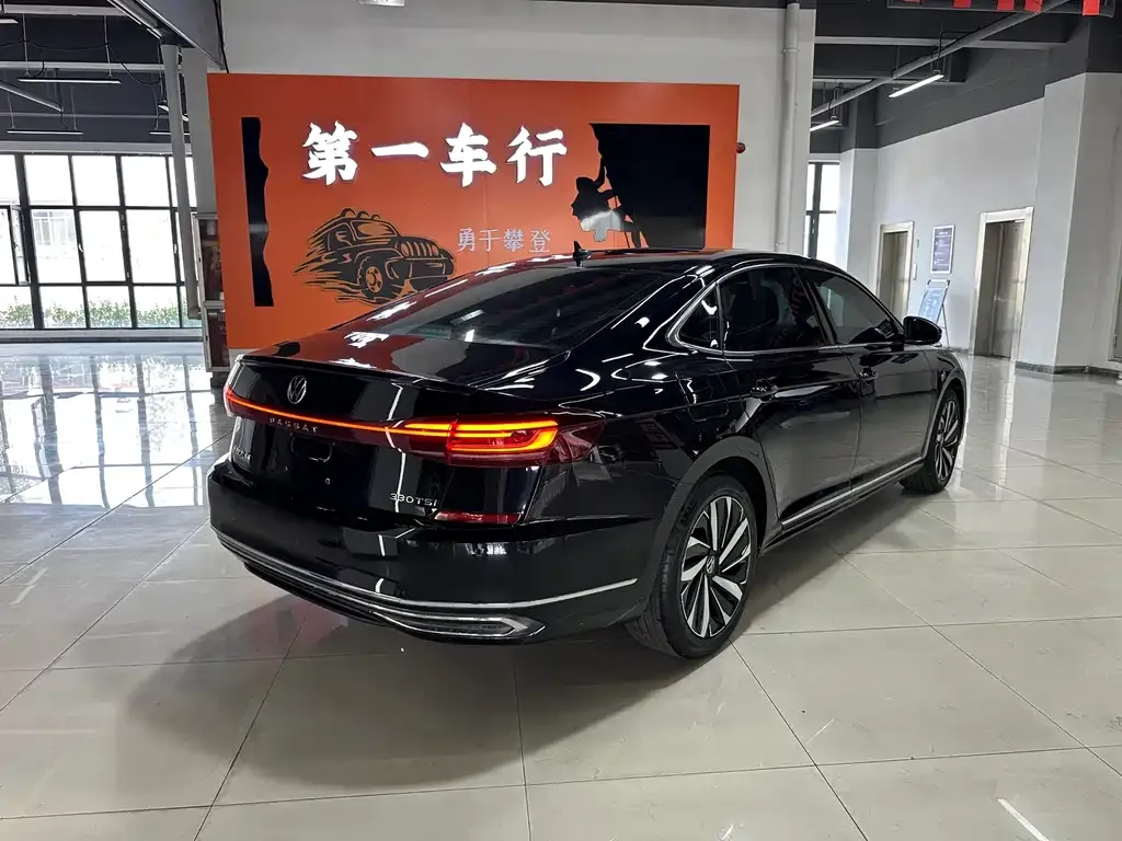 Volkswagen Passat — фото 7