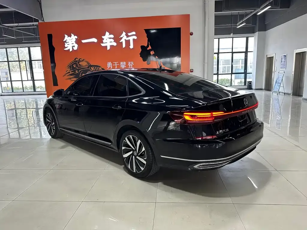 Volkswagen Passat — фото 9