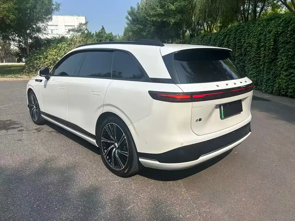 XPeng G9 — фото 6