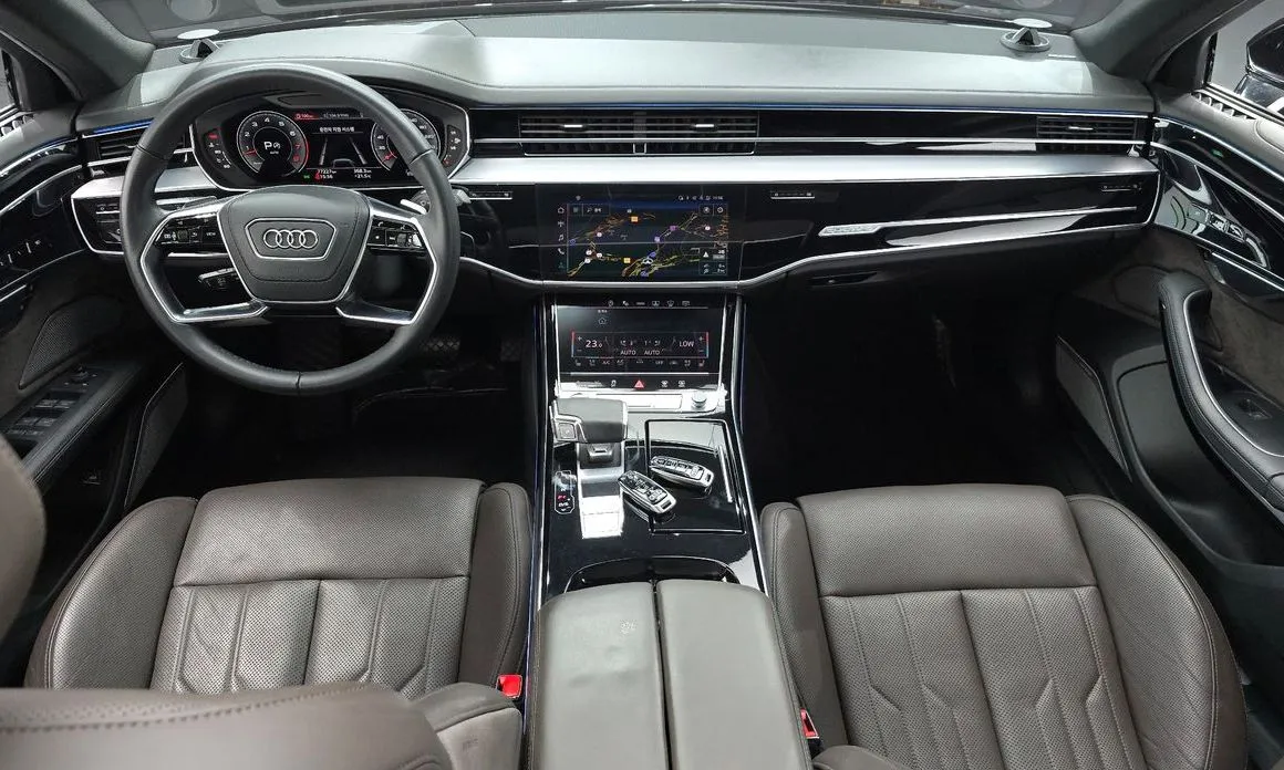 Audi A8 — фото 7
