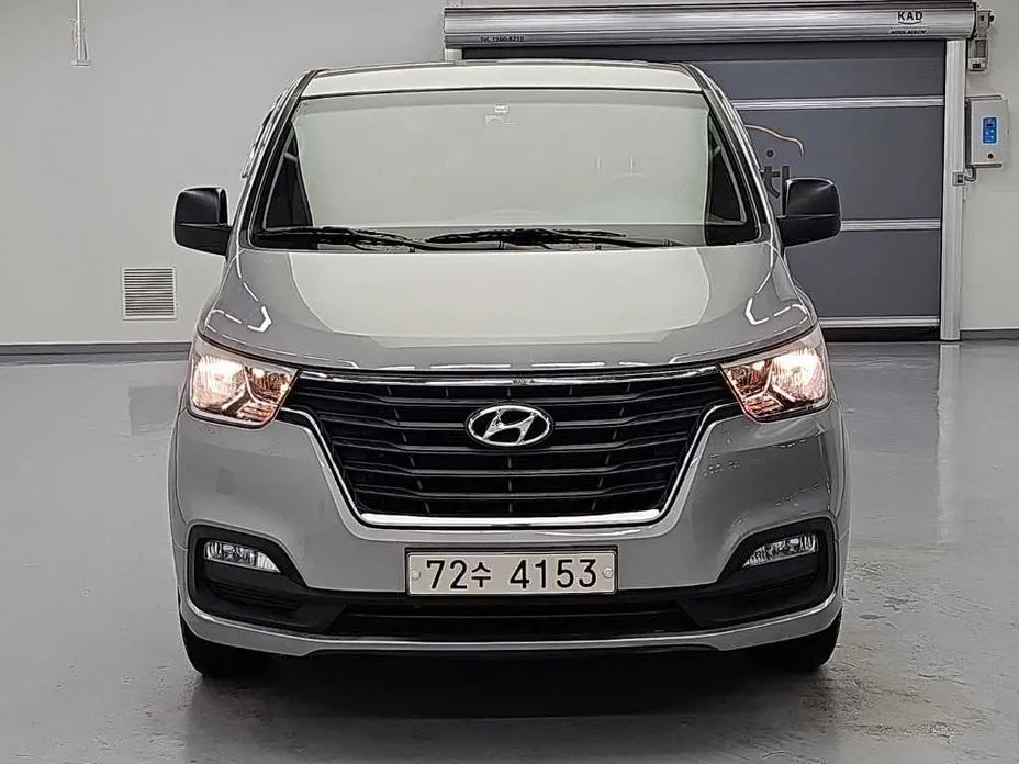 Hyundai Starex — фото 8