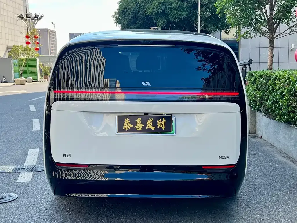 Li Auto MEGA — фото 2