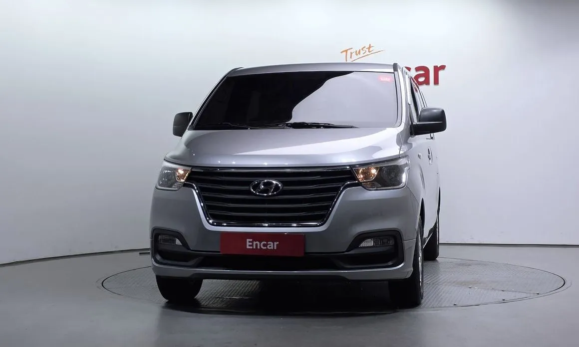 Hyundai Starex — фото 4
