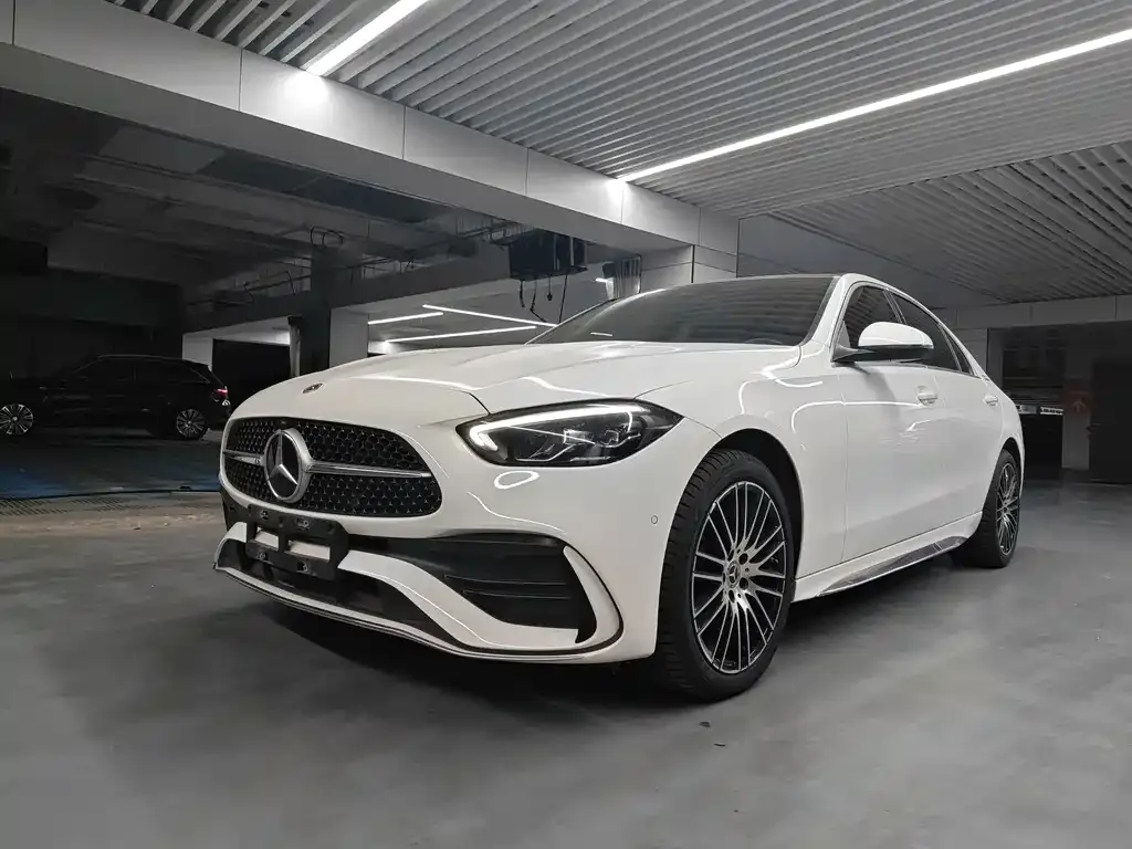 Mercedes-Benz C-Class — фото 1