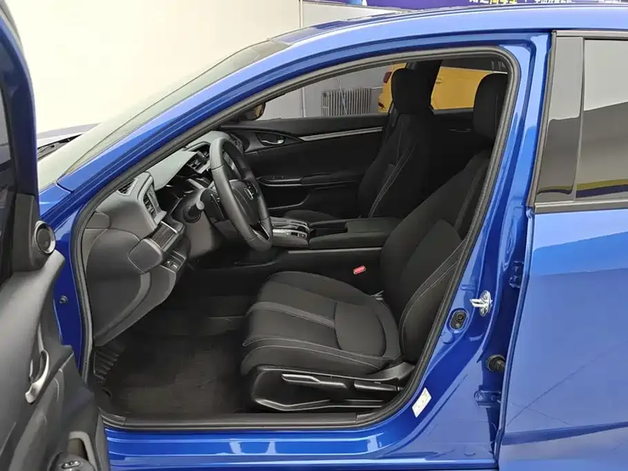 Honda Civic — фото 10