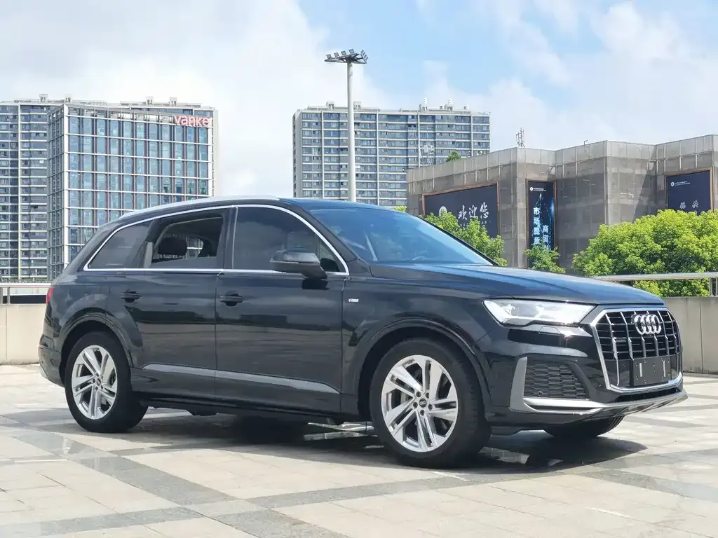 Audi Q7 — фото 5