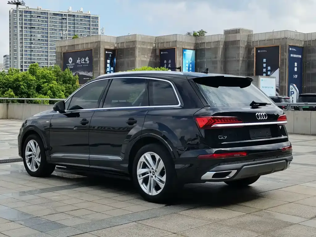 Audi Q7 — фото 4