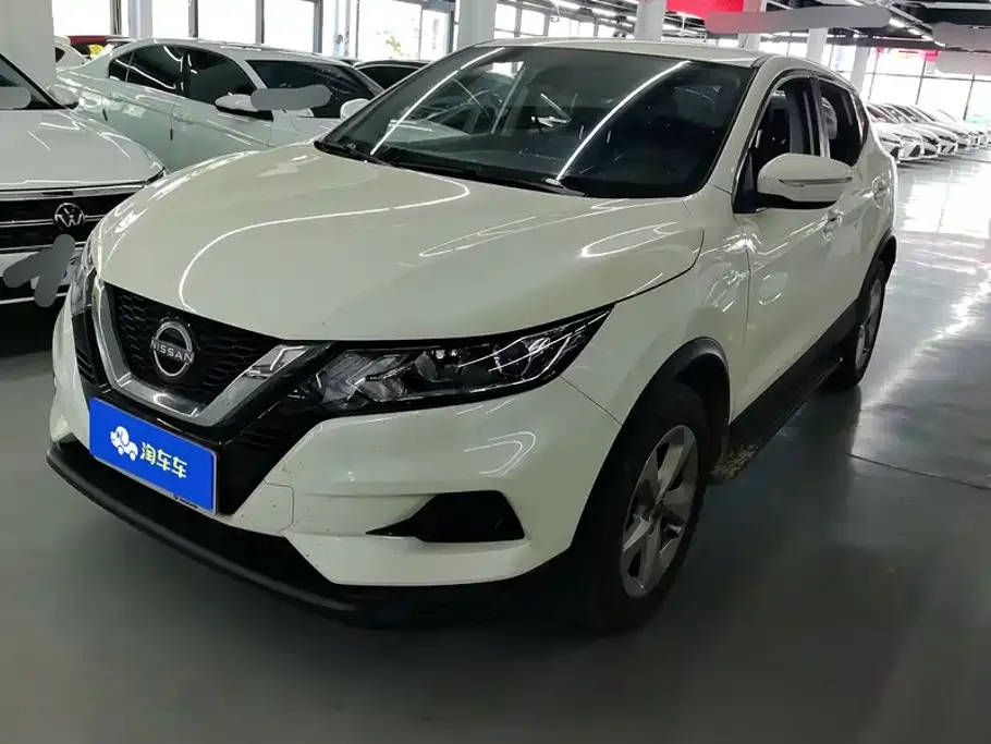 Nissan Qashqai — фото 1