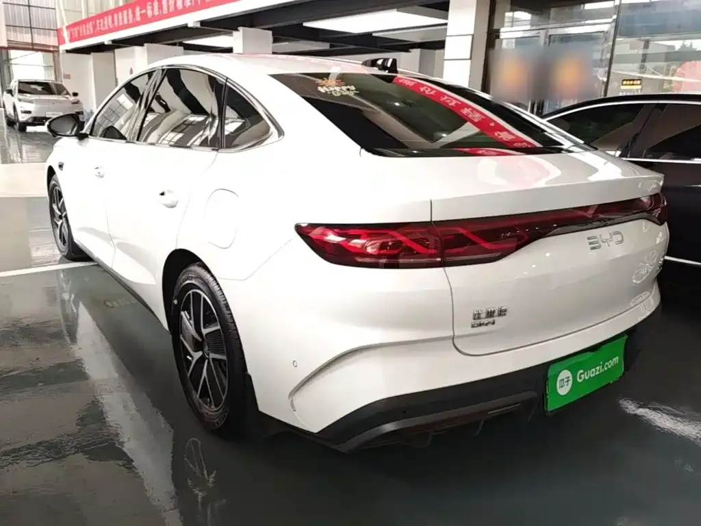 BYD Qin L — фото 6