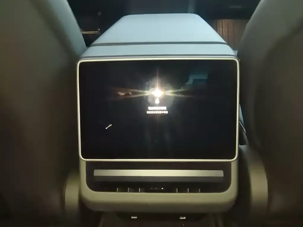 Tesla Model 3 — фото 4