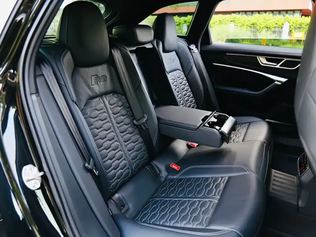 Audi RS 6 — фото 7