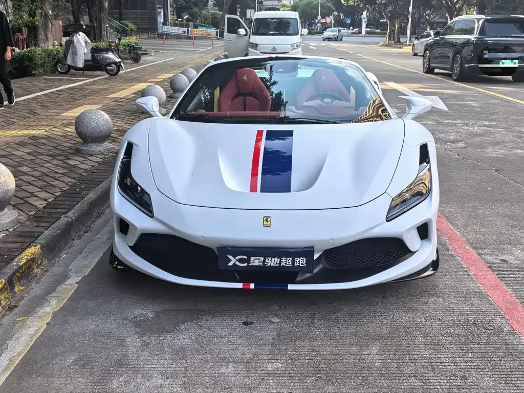 Ferrari F8 — фото 6