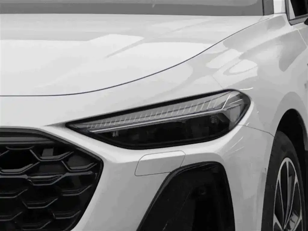 Audi A5L — фото 5
