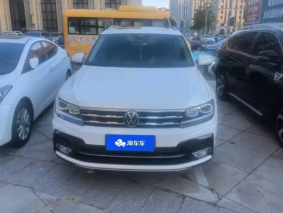 Volkswagen Tiguan L — фото 10