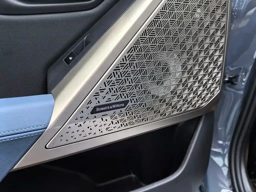 BMW 5 Series — фото 10