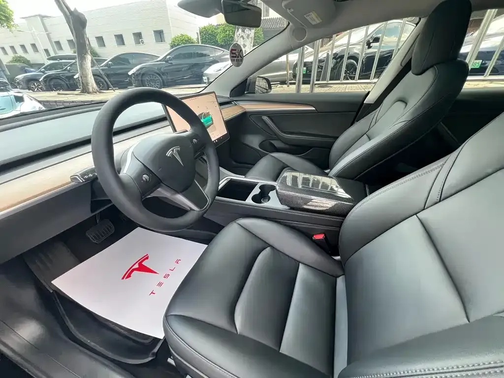 Tesla Model 3 — фото 5