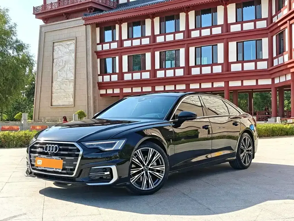Audi A6L — фото 1