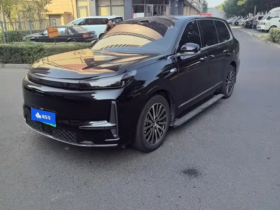 Geely Galaxy M9 — фото 1