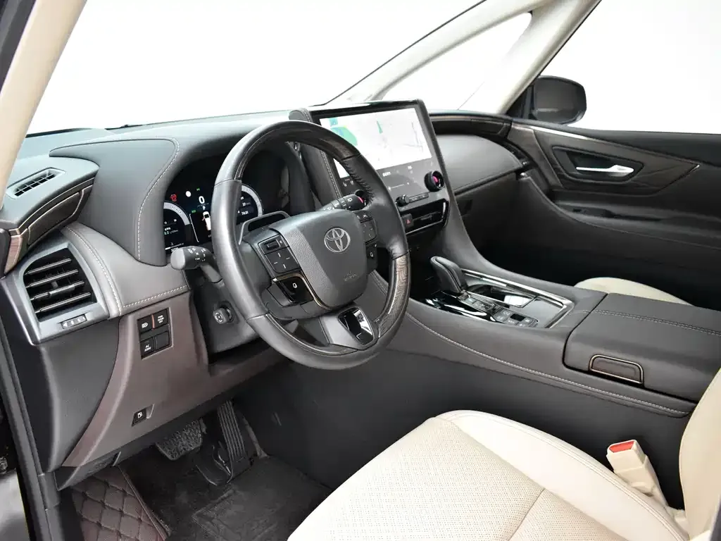 Toyota Alphard — фото 6