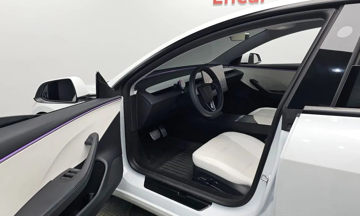 Tesla Model 3 — фото 10