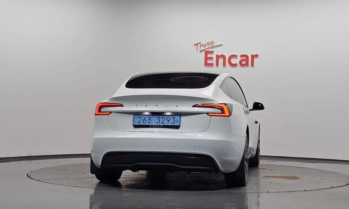 Tesla Model 3 — фото 2