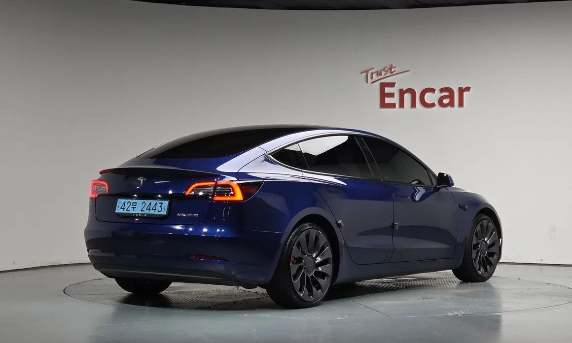 Tesla Model 3 — фото 6