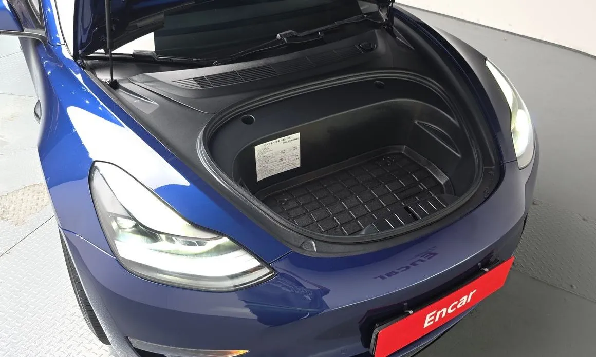 Tesla Model 3 — фото 10