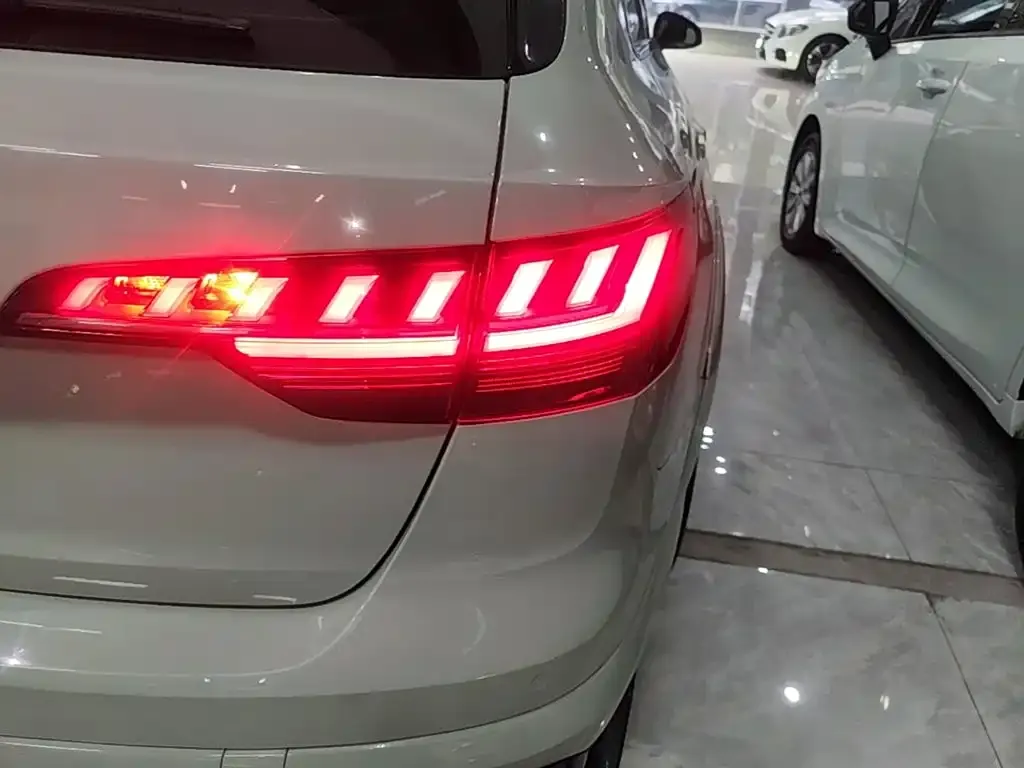 Audi A4 (Import) — фото 2